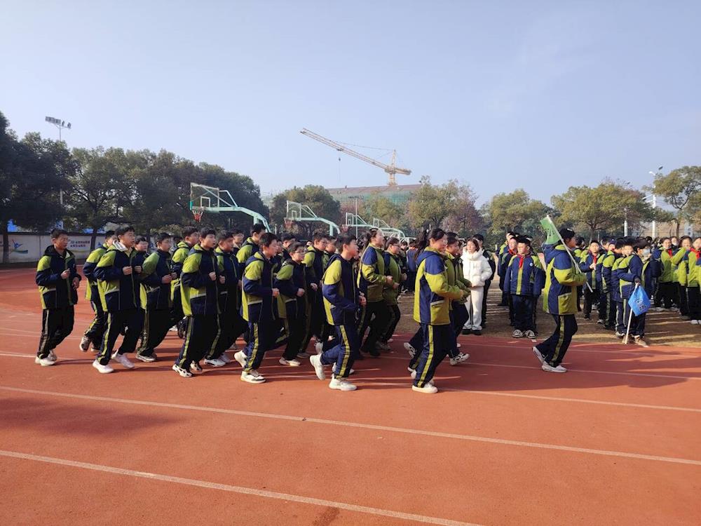 fc101edc19d64e69add3906f8a823073.jpg fc101edc19d64e69add3906f8a823073.jpg