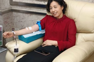 热血献礼，为爱举手